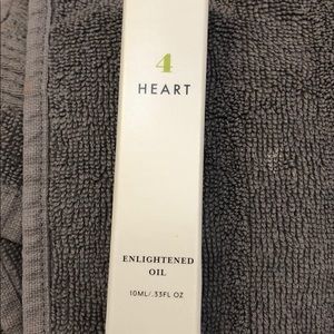 Heart Chakra Enlightenment Oil Pulse point